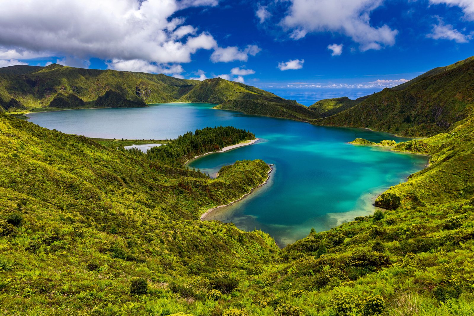 Beautiful panoramic view of Lagoa do Fogo lake in Sao Miguel Isl Beautiful panoramic view of Lagoa do Fogo lake in Sao Miguel Island, Azores, Portugal. "Lagoa do Fogo" in São Miguel Island, Azores. Panoramic image of Lagoa do Fogo, Sao Miguel, Azores, Portugal.